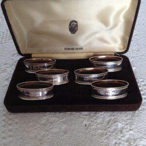 Elizabeth II   A Boxed Set of Six Napkin Rings